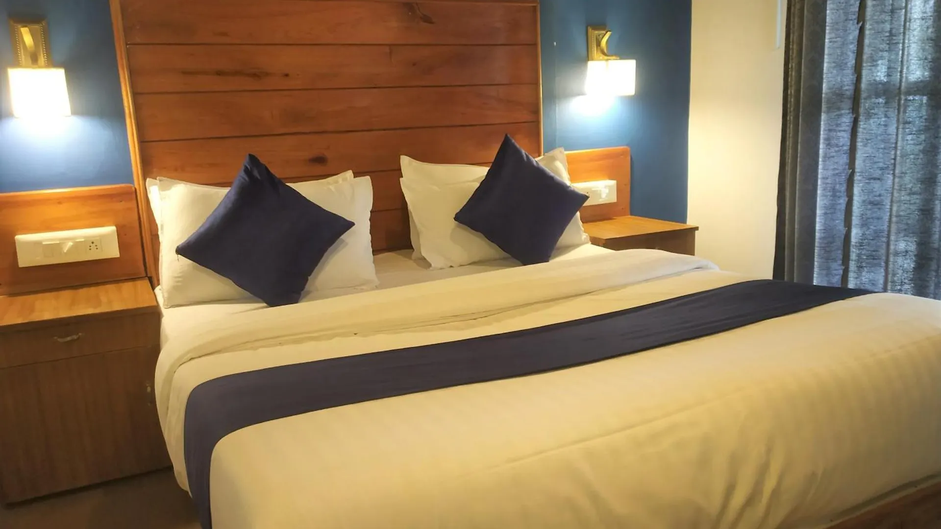Homestay Winter Gardens Apartment Anachal India